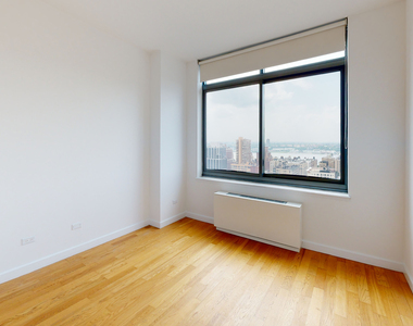 808 Columbus Ave - Photo Thumbnail 3