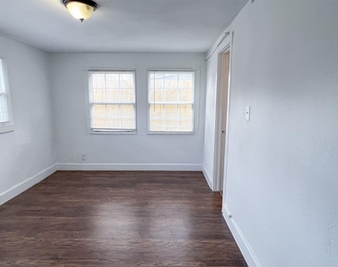 11 Norwood Street - Photo Thumbnail 13