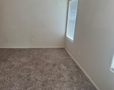 16942 Reston Glen Lane - Photo Thumbnail 23