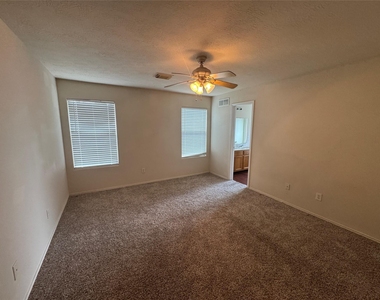 16942 Reston Glen Lane - Photo Thumbnail 17