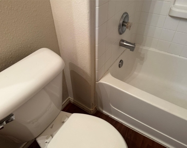 16942 Reston Glen Lane - Photo Thumbnail 33