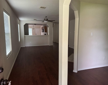 16942 Reston Glen Lane - Photo Thumbnail 4