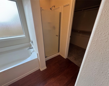 16942 Reston Glen Lane - Photo Thumbnail 20