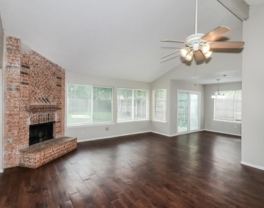 7506 Tetela Drive - Photo Thumbnail 2