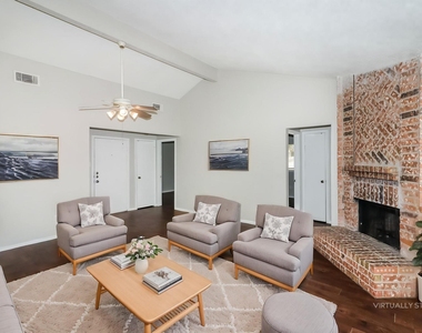 7506 Tetela Drive - Photo Thumbnail 4