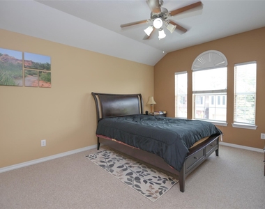 1375 Ella Place - Photo Thumbnail 15