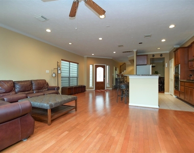 1375 Ella Place - Photo Thumbnail 4