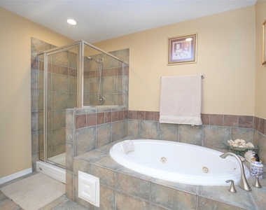 1375 Ella Place - Photo Thumbnail 20