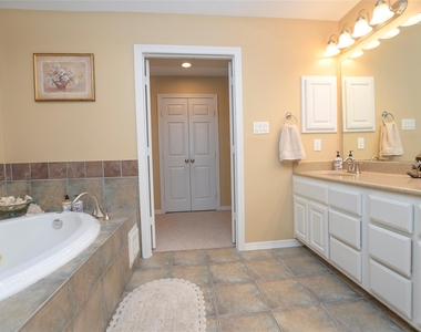 1375 Ella Place - Photo Thumbnail 21