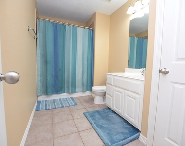 1375 Ella Place - Photo Thumbnail 16