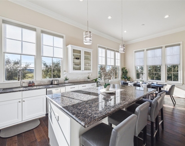 9455 Fannin Street - Photo Thumbnail 9