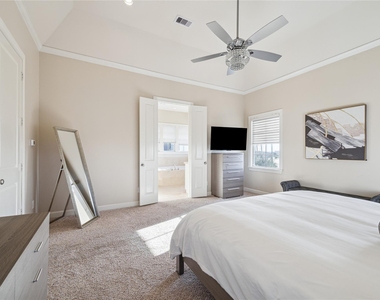 9455 Fannin Street - Photo Thumbnail 13