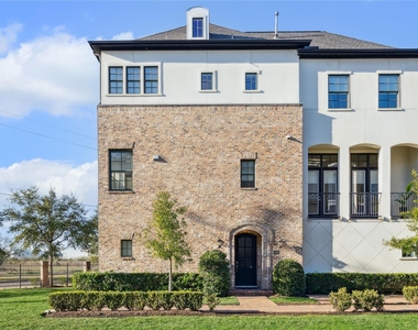 9455 Fannin Street - Photo Thumbnail 1