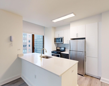 10 Hanover Square - Photo Thumbnail 1