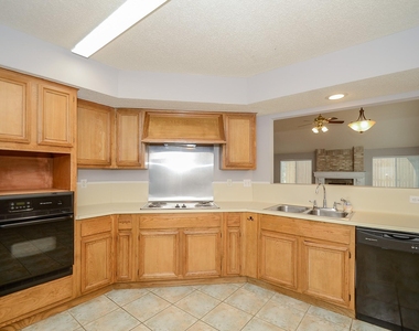 12722 Ashford Brook Drive - Photo Thumbnail 25