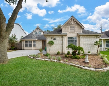 12722 Ashford Brook Drive - Photo Thumbnail 3