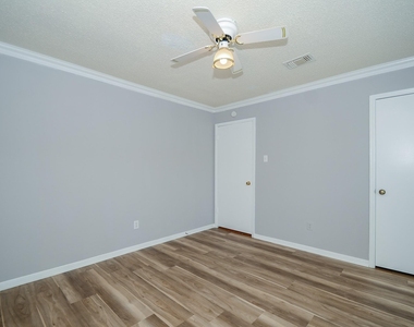 12722 Ashford Brook Drive - Photo Thumbnail 8