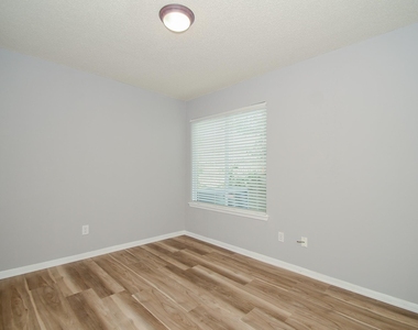 12722 Ashford Brook Drive - Photo Thumbnail 10