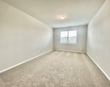 24639 Signorelli Way - Photo Thumbnail 5
