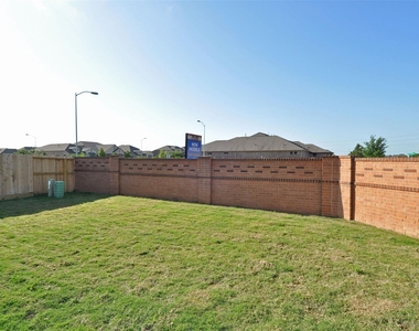23839 Villa Lisa Dr - Photo Thumbnail 32