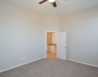 23839 Villa Lisa Dr - Photo Thumbnail 16