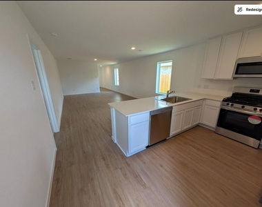 934 Capracotta Drive - Photo Thumbnail 2