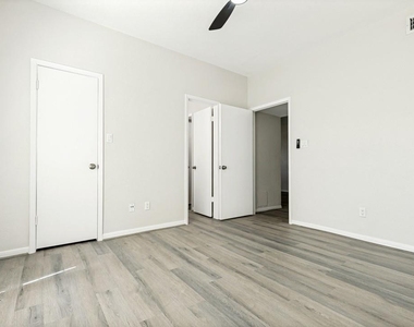 2626 Holly Hall Street - Photo Thumbnail 17