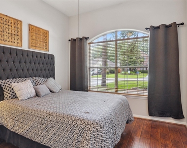 183 N Millport Circle - Photo Thumbnail 16