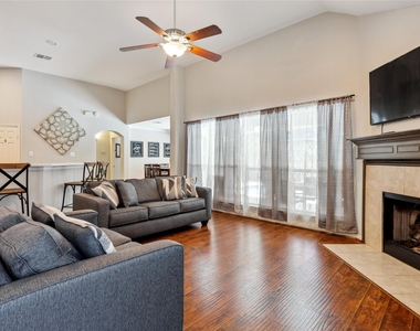 183 N Millport Circle - Photo Thumbnail 5