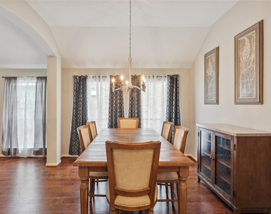 183 N Millport Circle - Photo Thumbnail 3