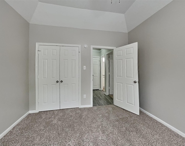 3922 Wildwood Valley Court - Photo Thumbnail 9