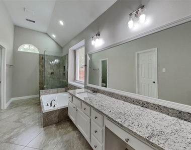 3922 Wildwood Valley Court - Photo Thumbnail 8