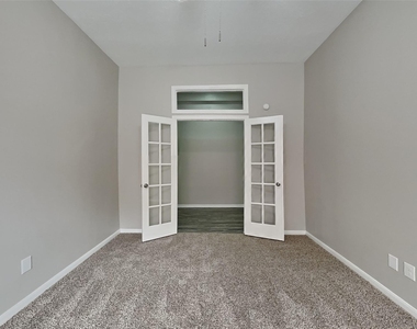 3922 Wildwood Valley Court - Photo Thumbnail 14