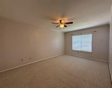2250 Bering Drive - Photo Thumbnail 18