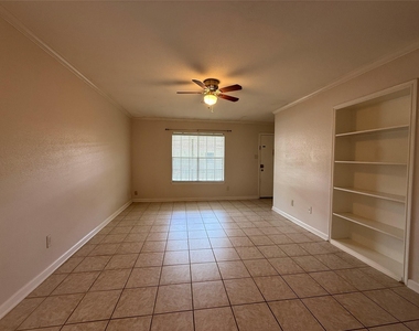 2250 Bering Drive - Photo Thumbnail 6