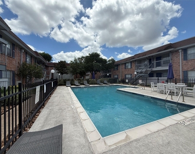 2250 Bering Drive - Photo Thumbnail 26