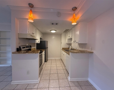2250 Bering Drive - Photo Thumbnail 8