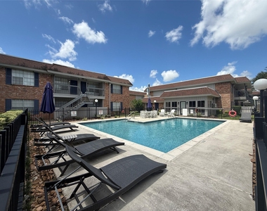 2250 Bering Drive - Photo Thumbnail 27