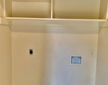 8100 Creekbend Drive - Photo Thumbnail 14