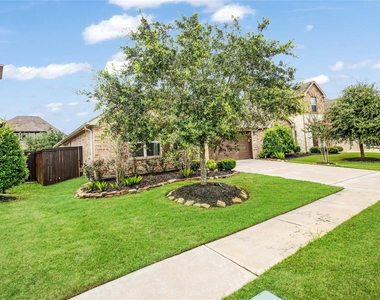 3911 Ballard - Photo Thumbnail 23