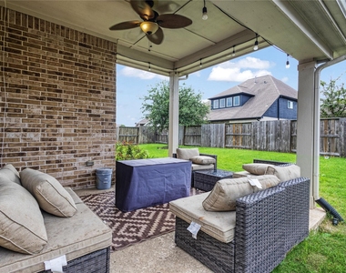 3911 Ballard - Photo Thumbnail 20