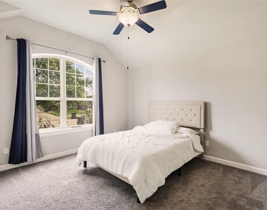 3911 Ballard - Photo Thumbnail 15