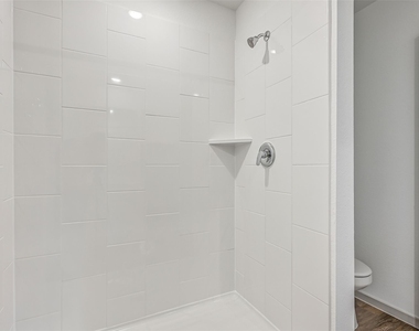1015 Bluegill Drive - Photo Thumbnail 17