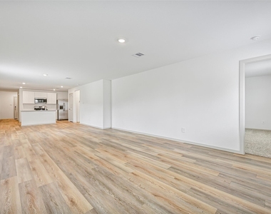 1015 Bluegill Drive - Photo Thumbnail 9