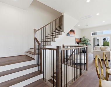 7702 Earl Rudder Way - Photo Thumbnail 25