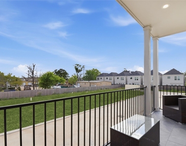 7702 Earl Rudder Way - Photo Thumbnail 41
