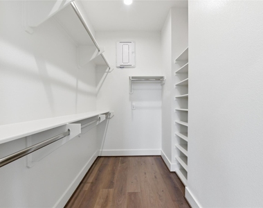 7702 Earl Rudder Way - Photo Thumbnail 39