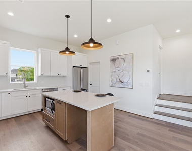 7702 Earl Rudder Way - Photo Thumbnail 22