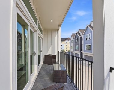 7702 Earl Rudder Way - Photo Thumbnail 40