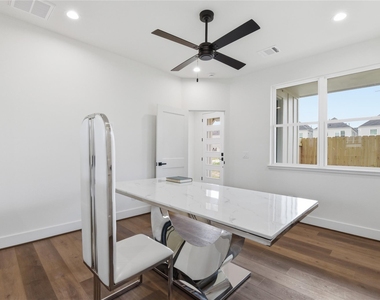 7702 Earl Rudder Way - Photo Thumbnail 6